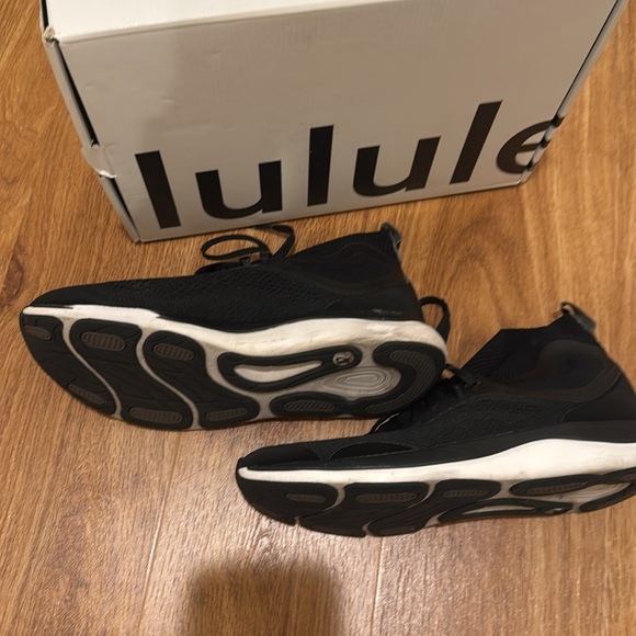 lululemon athletica Black Running Shoes chargefeel workout mid women’s sz9 - Picture 5 of 11